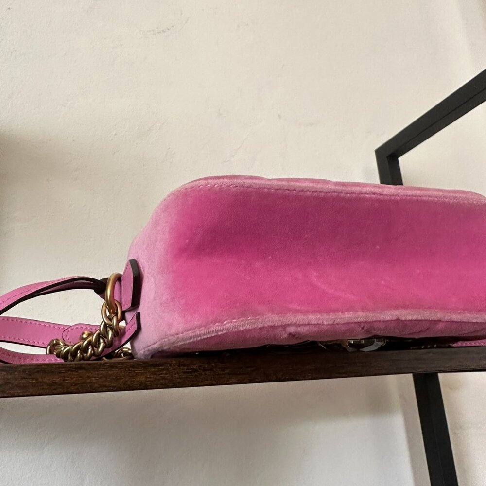 Authentic Gucci Marmont Pink Velvet Crossbody Bag - Picture 6 of 7